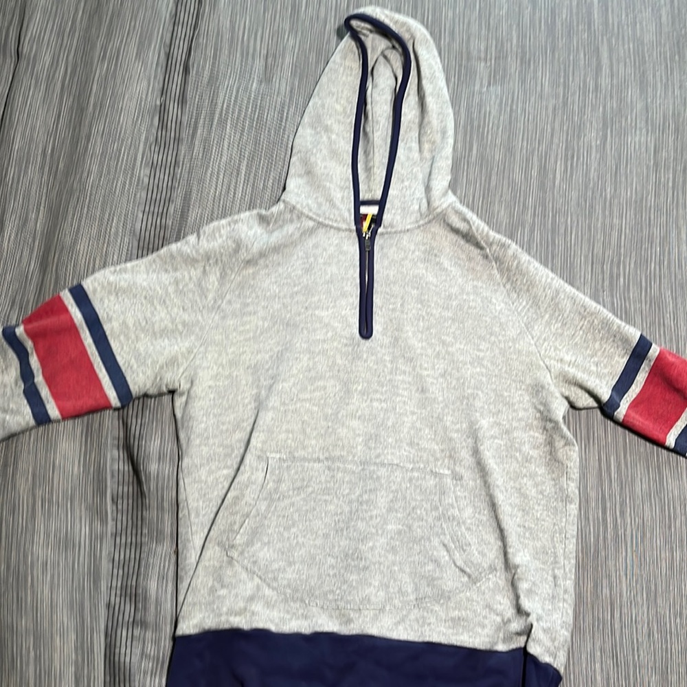 Men’s Medium Fink 1/2 Sleeve 1/4 Zip Hoodie. Excellent condition, smoke free.